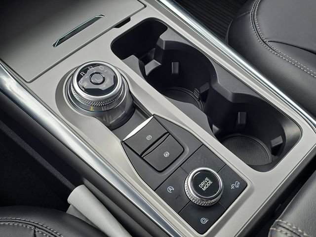 Certified 2024 Ford Explorer XLT w/ Equipment Group 202A image 25