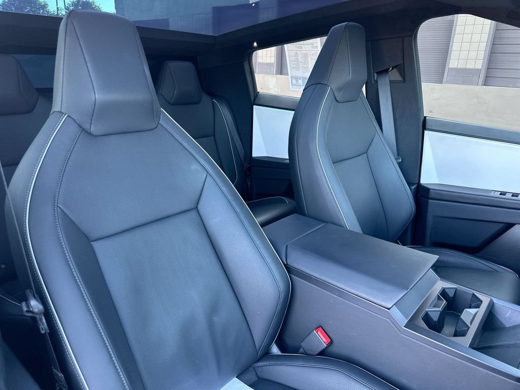 Used 2024 Tesla Cybertruck Cyberbeast AWD/4WD image 10