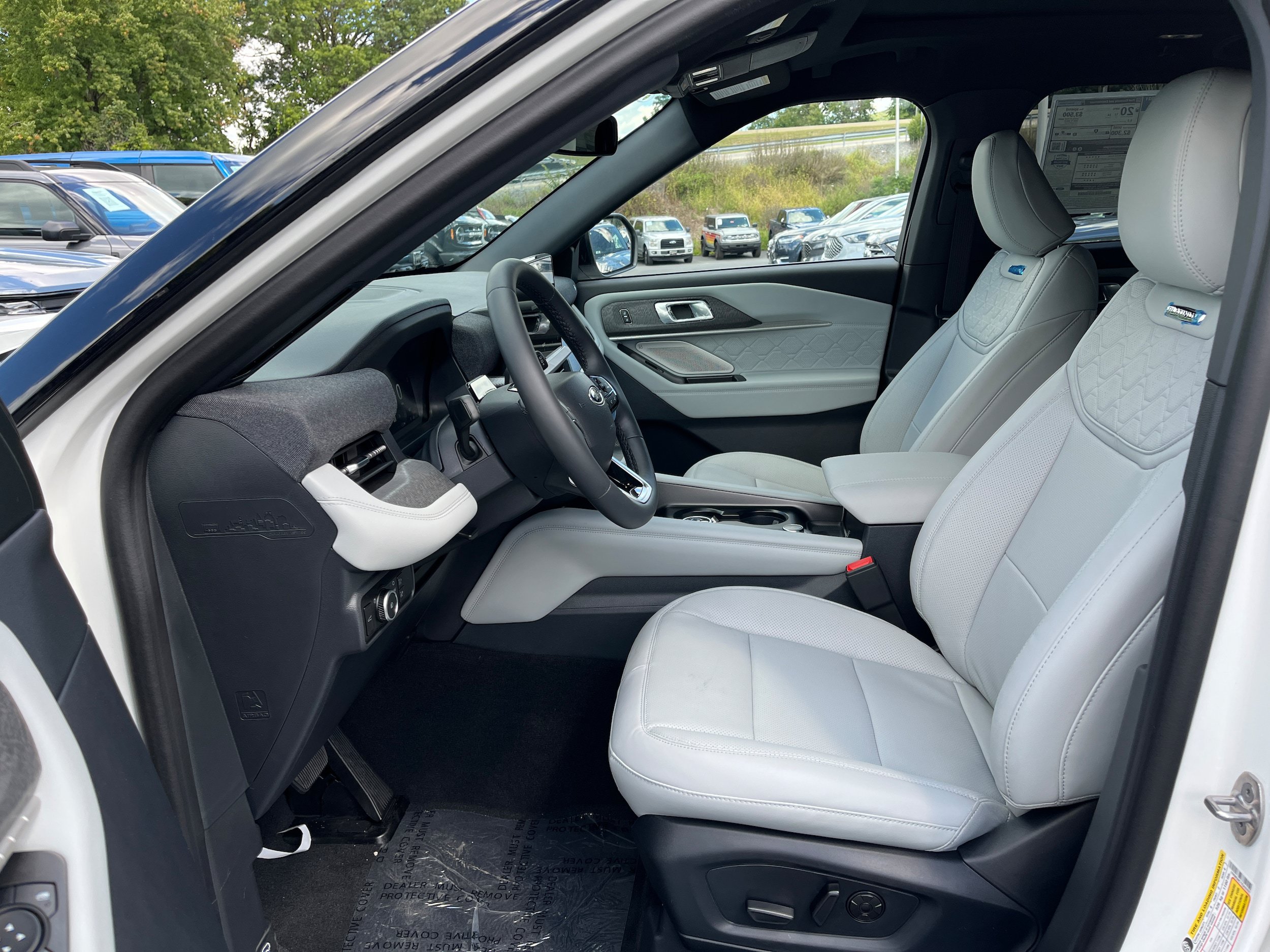 New 2027 Ford Explorer Platinum AWD/4WD image 14