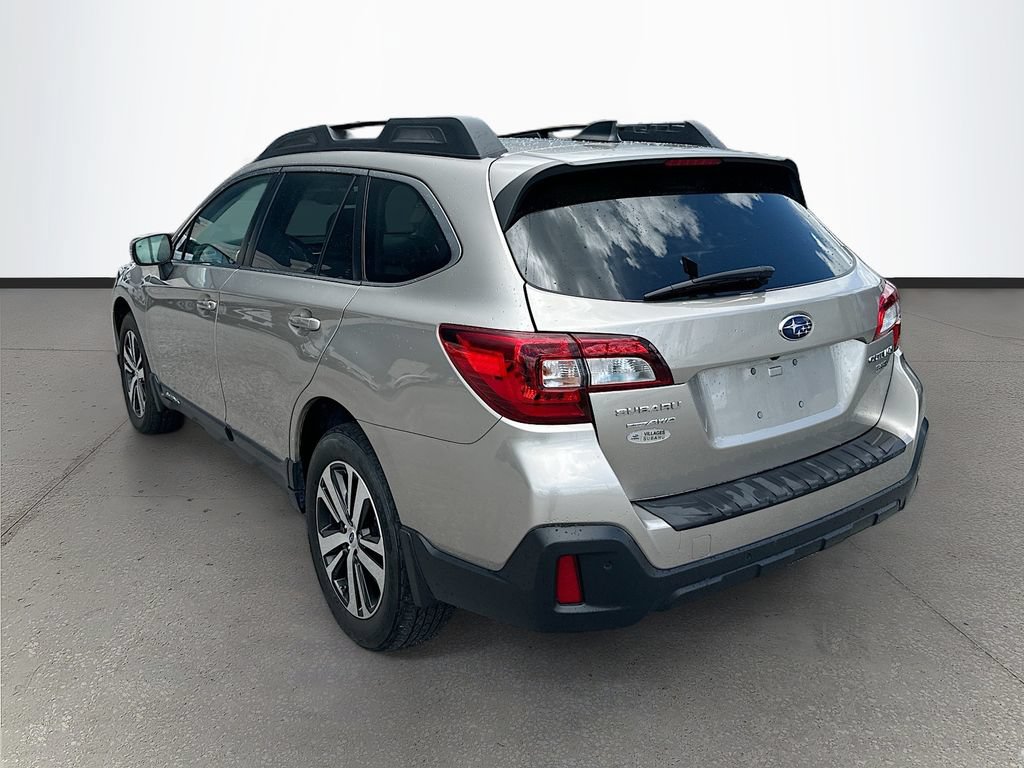 Used 2018 Subaru Outback 3.6R Limited AWD/4WD image 5