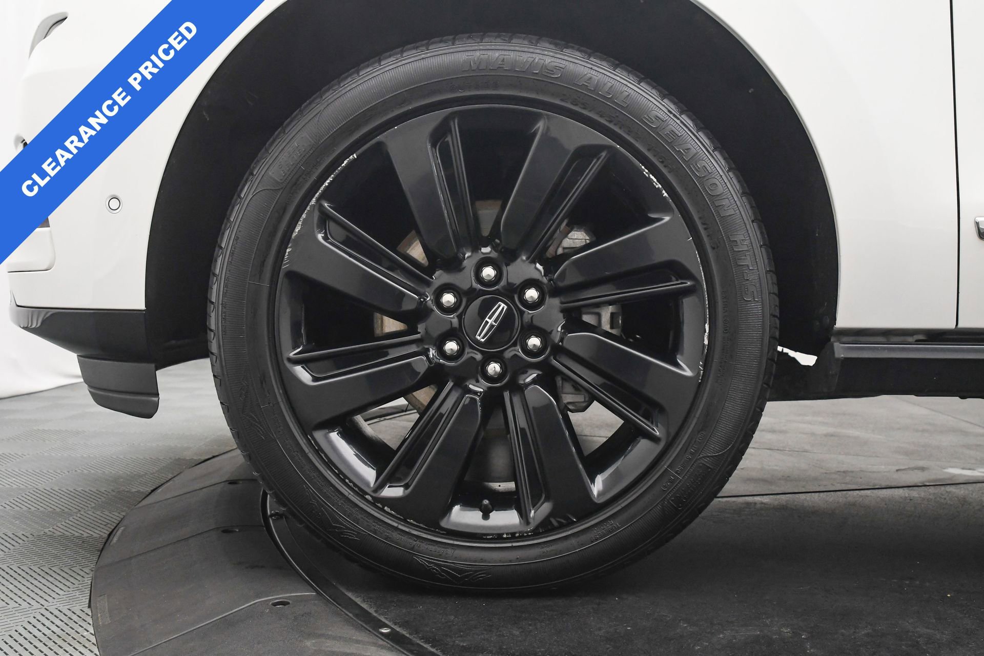 Used 2022 Lincoln Navigator Reserve image 34