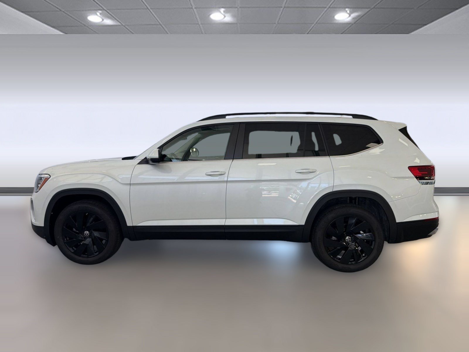 New 2026 Volkswagen Atlas SE FWD image 2