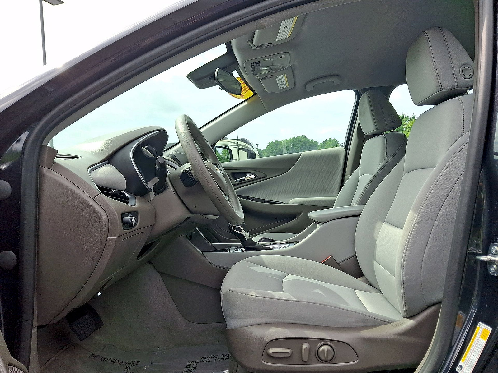 Used 2023 Chevrolet Malibu LS w/ Driver Confidence Package FWD image 11