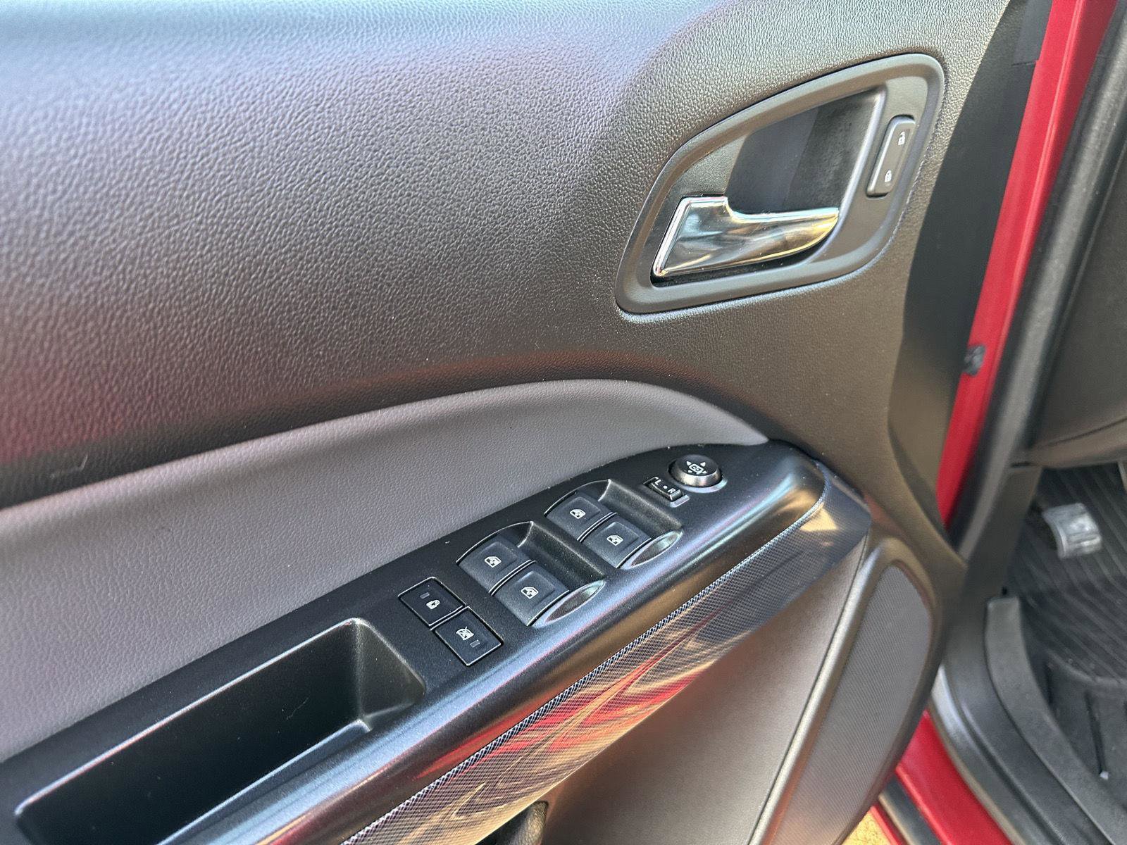 Used 2018 Chevrolet Colorado Z71 image 16