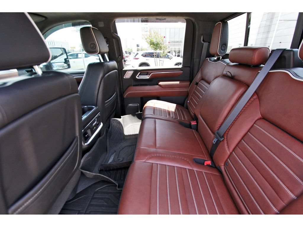 Used 2024 GMC Sierra 2500 Denali Ultimate w/ Snow Plow Prep/Camper Package AWD/4WD image 9