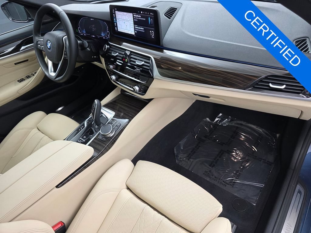 Used 2023 BMW 530e w/ Premium Package RWD image 30