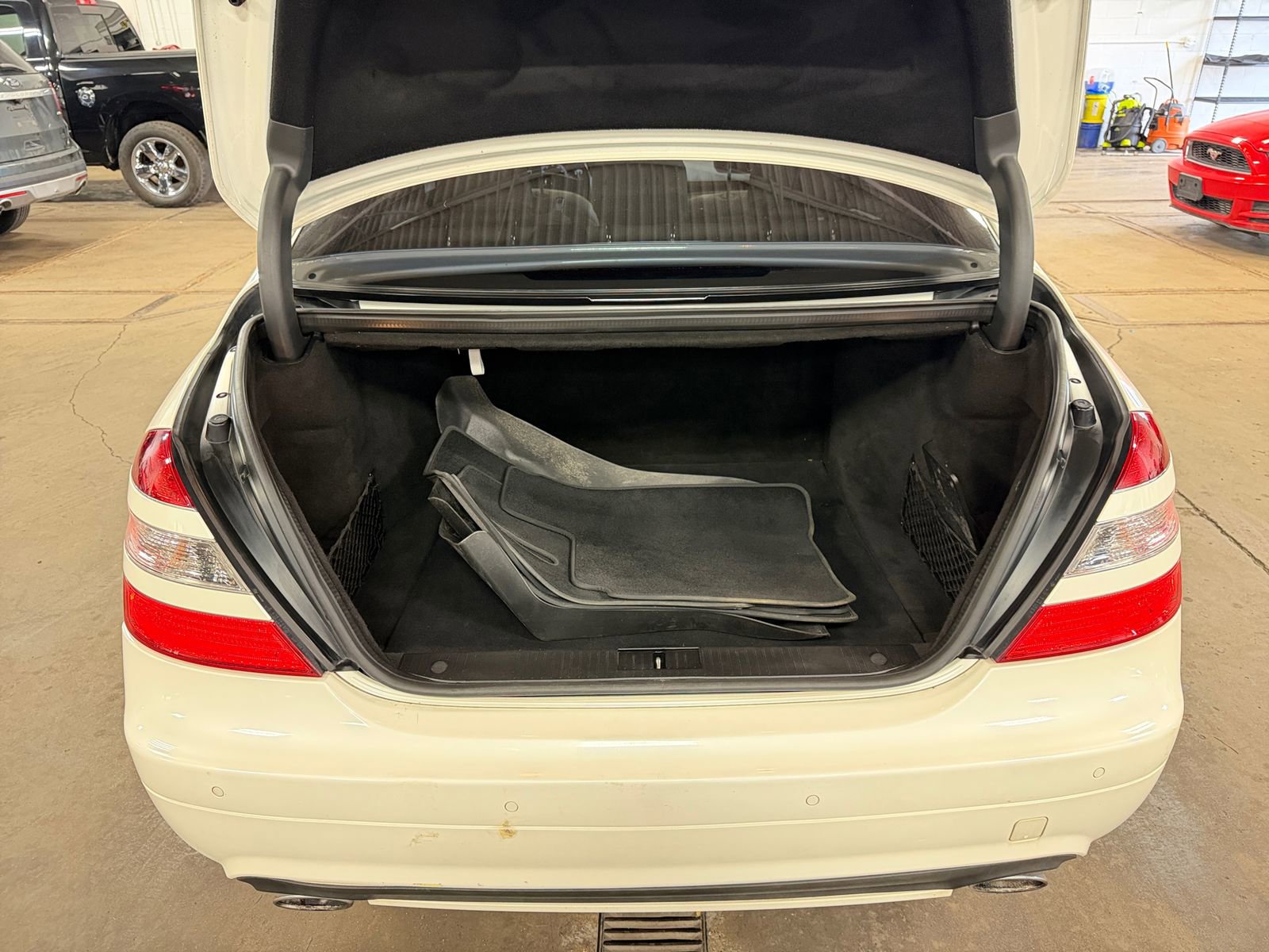 Used 2009 Mercedes-Benz S 550 image 26