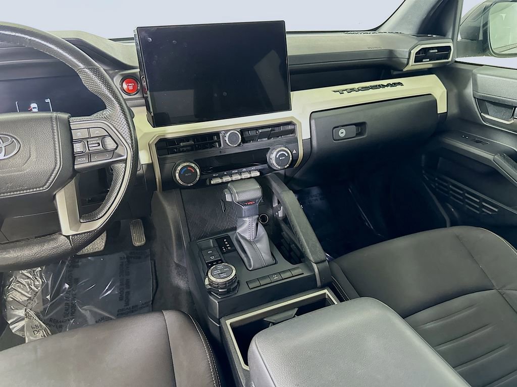 Used 2024 Toyota Tacoma TRD Off-Road image 19