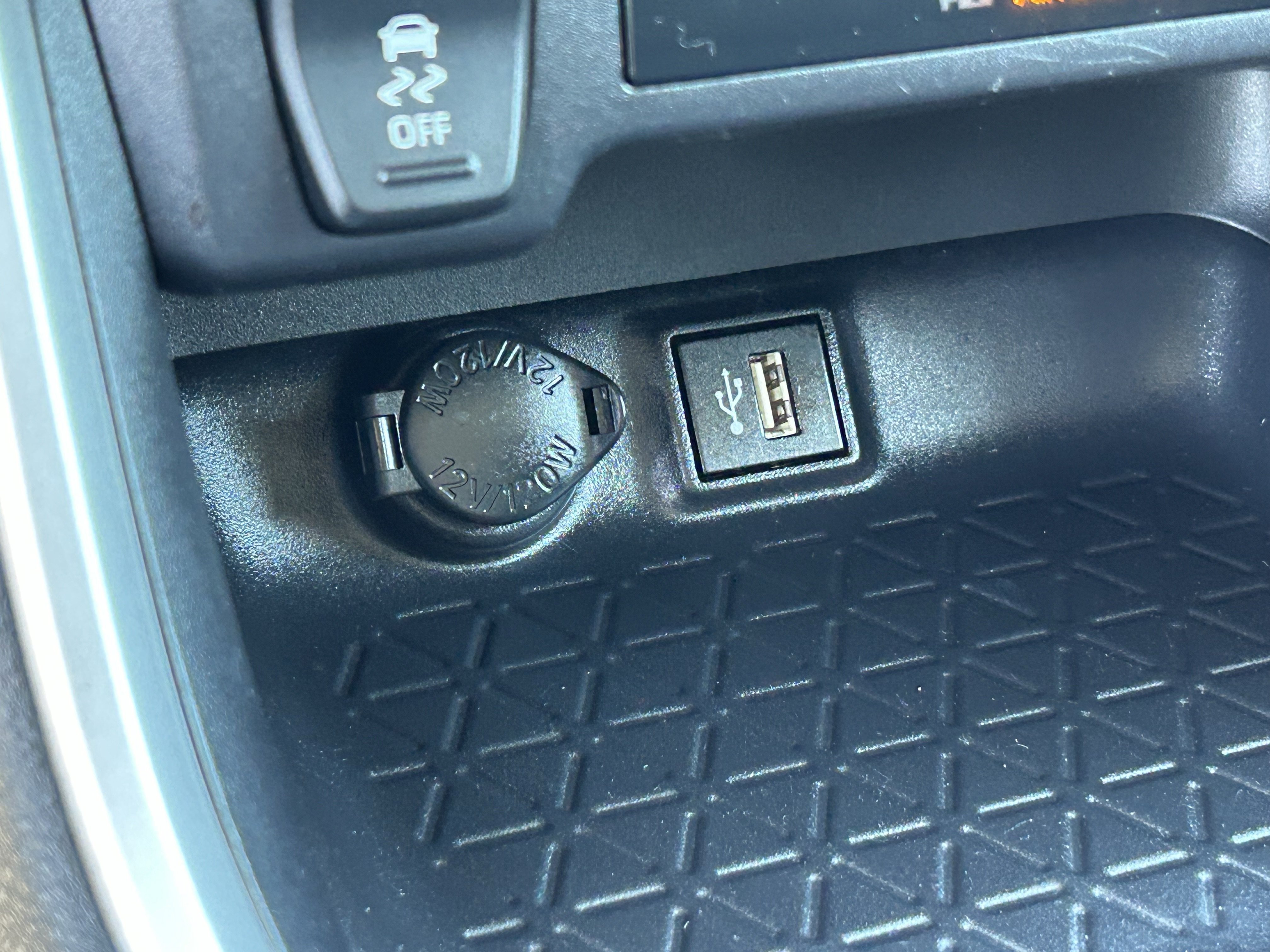 Certified 2025 Toyota RAV4 XLE AWD/4WD image 22
