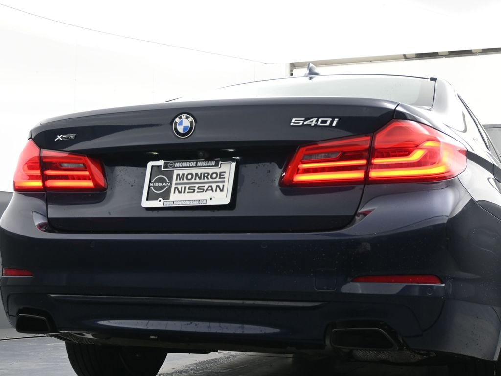 Used 2019 BMW 540i xDrive AWD/4WD image 10