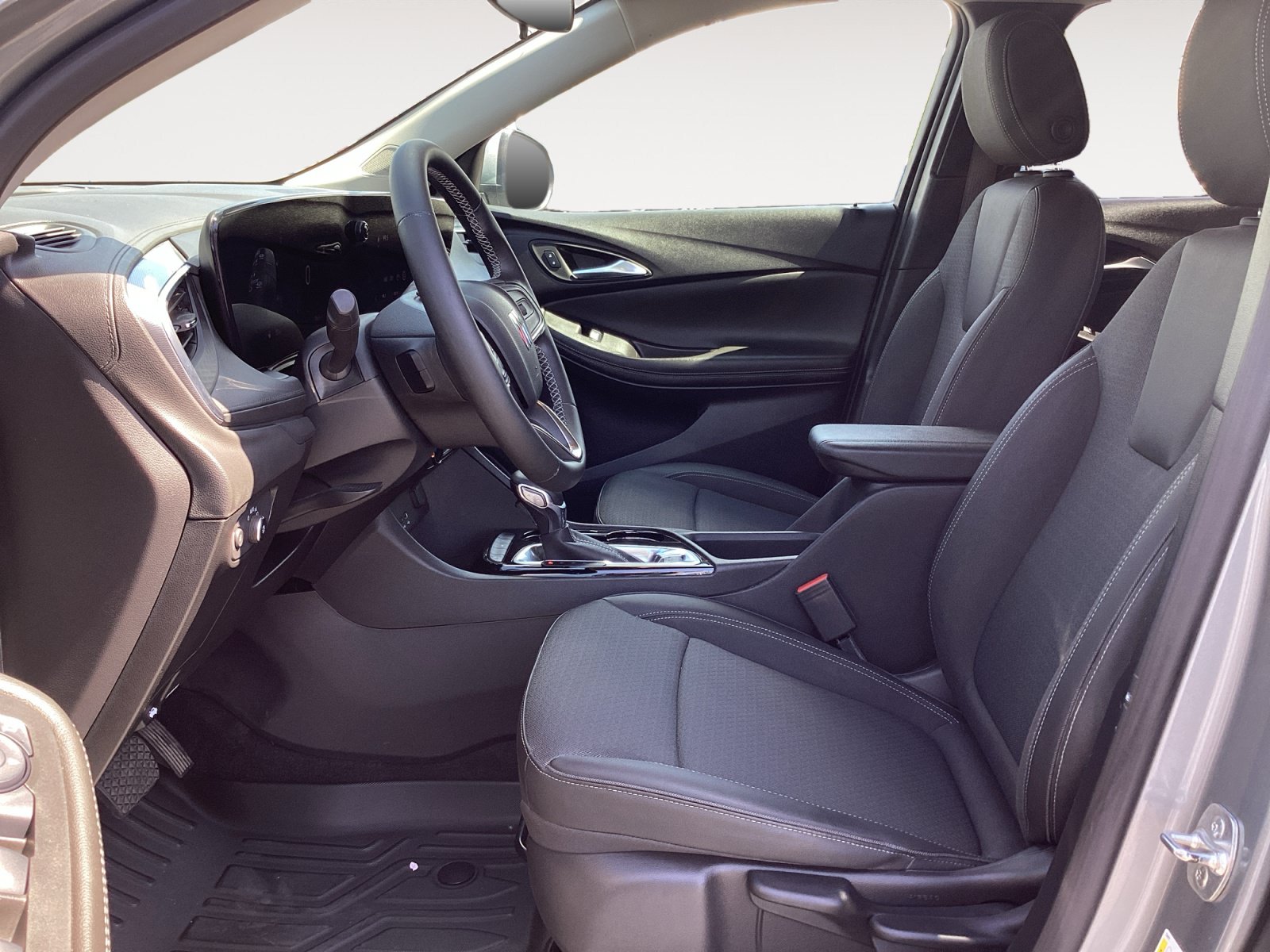 Used 2025 Buick Encore GX Preferred FWD image 25