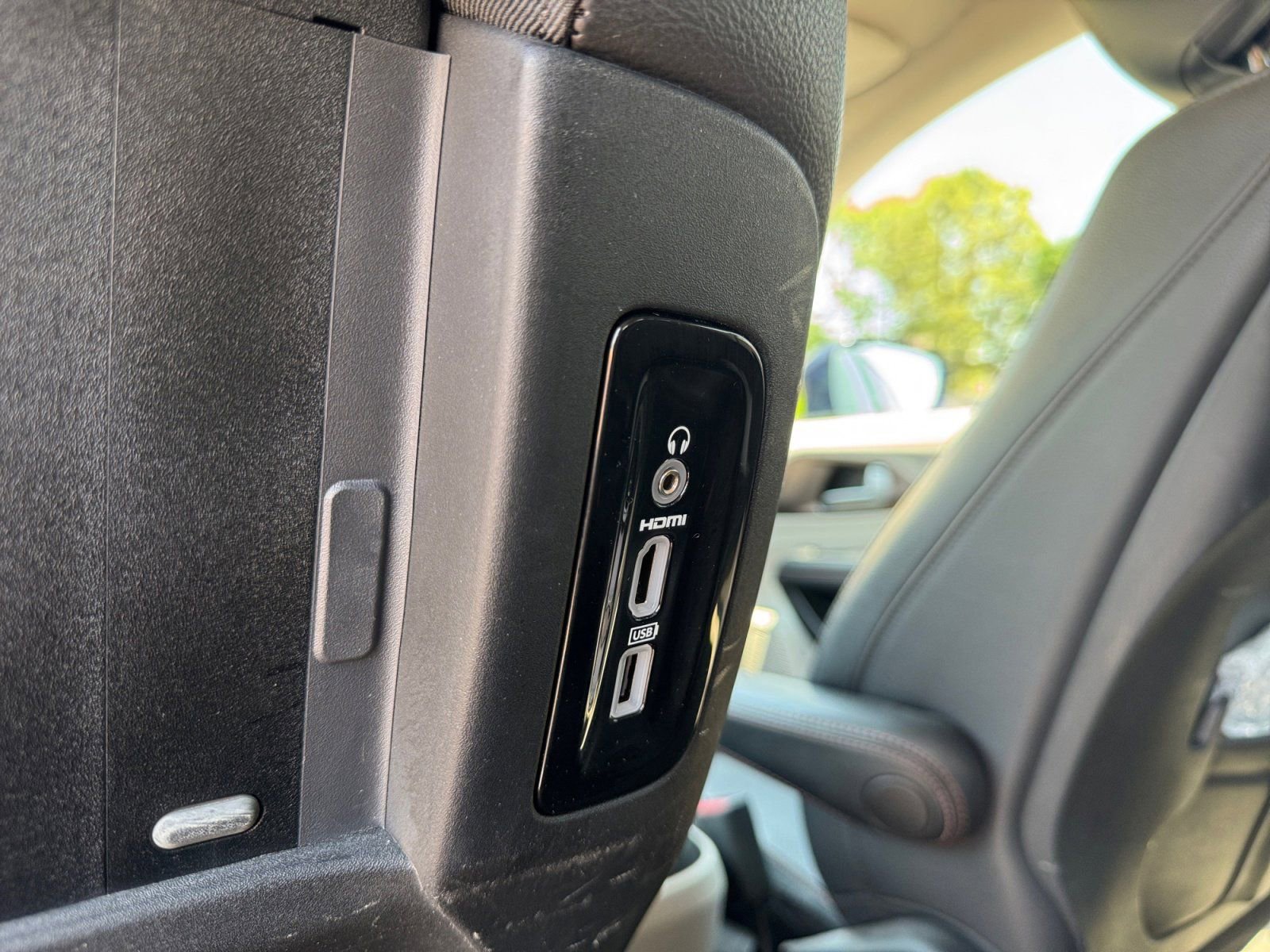 Used 2017 Chrysler Pacifica Touring-L Plus w/ Advanced Safetytec Group FWD image 21