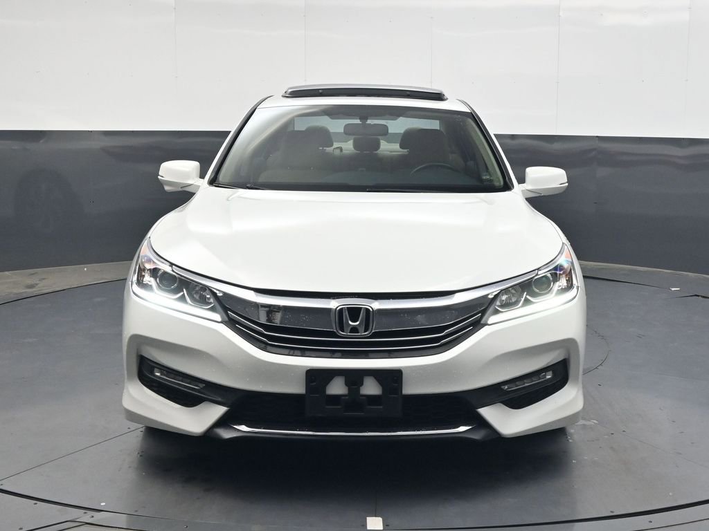 Used 2017 Honda Accord EX image 9