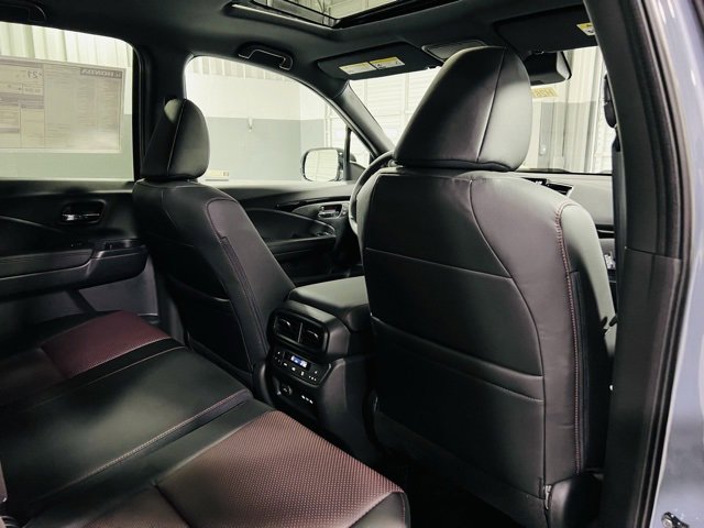 New 2026 Honda Ridgeline Black Edition image 29