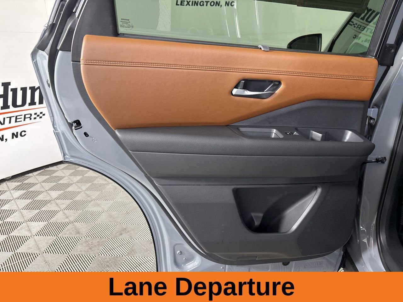 Used 2025 Nissan Pathfinder Platinum image 22