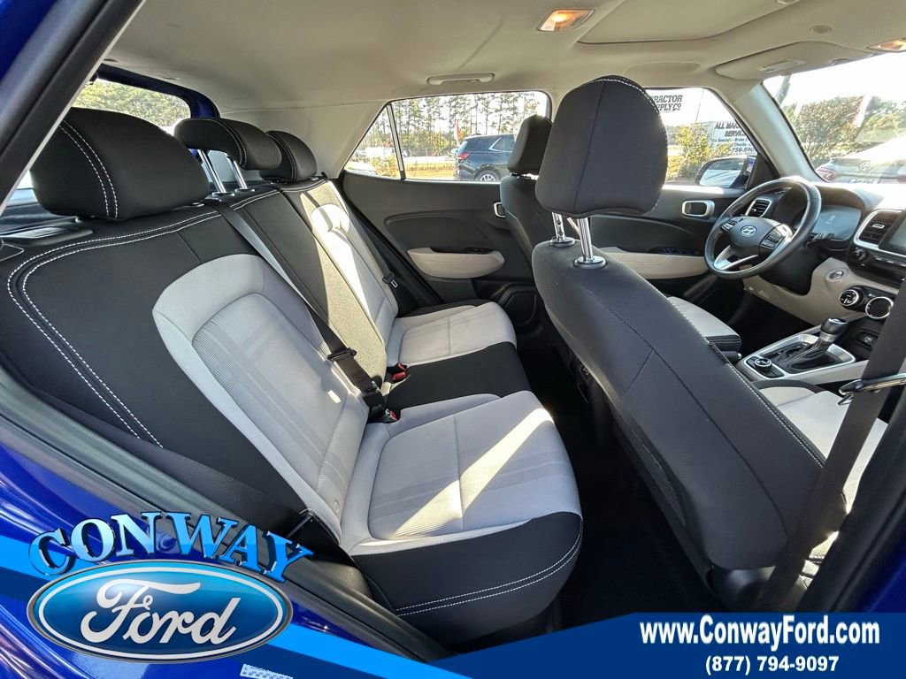 Used 2024 Hyundai Venue SEL image 20
