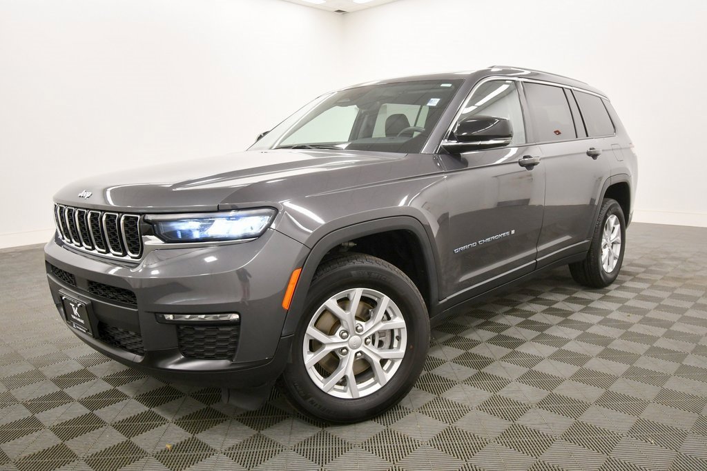 Used 2023 Jeep Grand Cherokee L Limited image 2