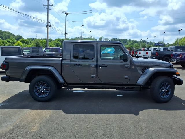 New 2026 Jeep Gladiator Sport AWD/4WD image 2