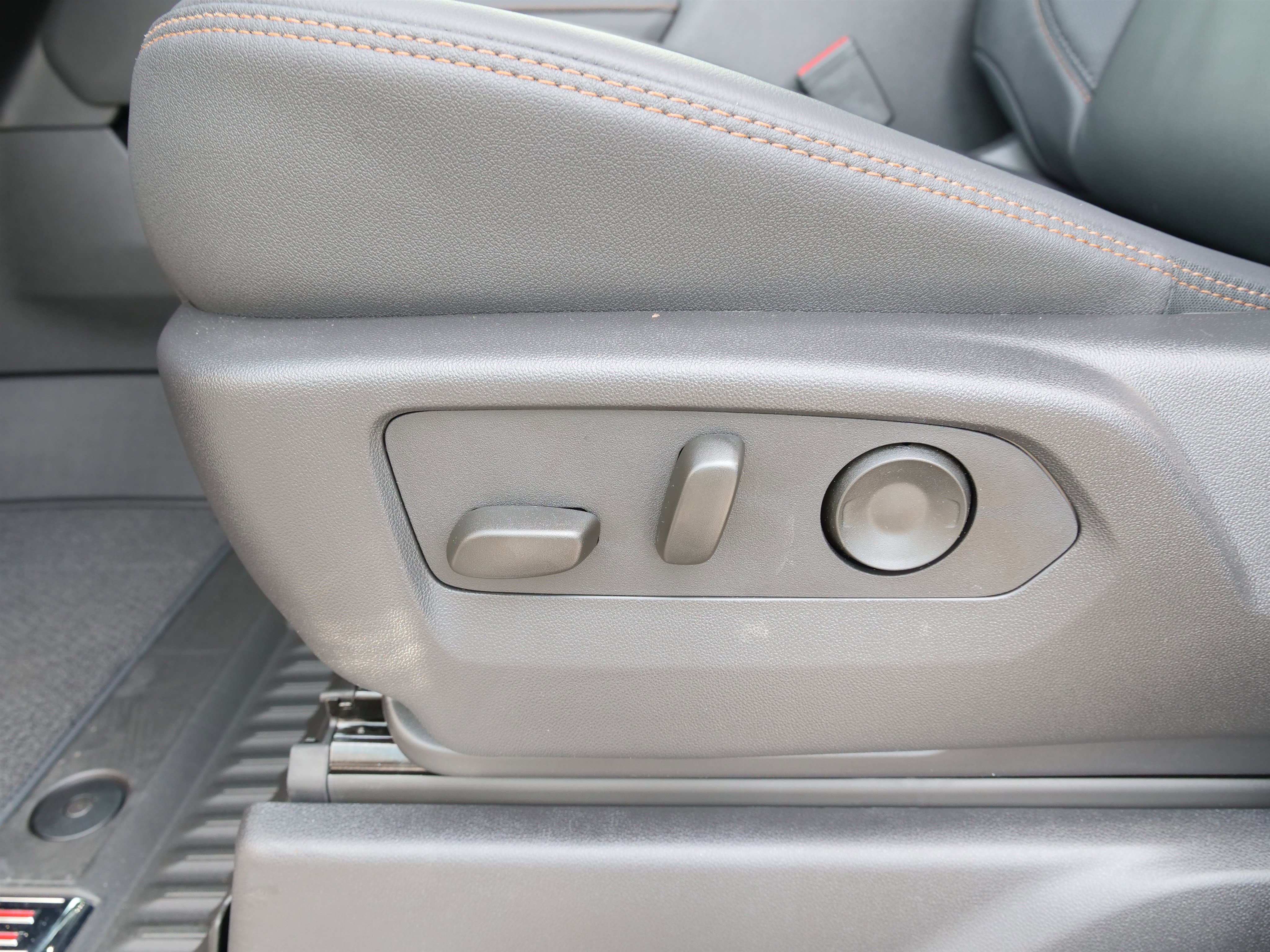 New 2025 GMC Sierra 2500 AT4 w/ AT4 Premium Plus Package image 15