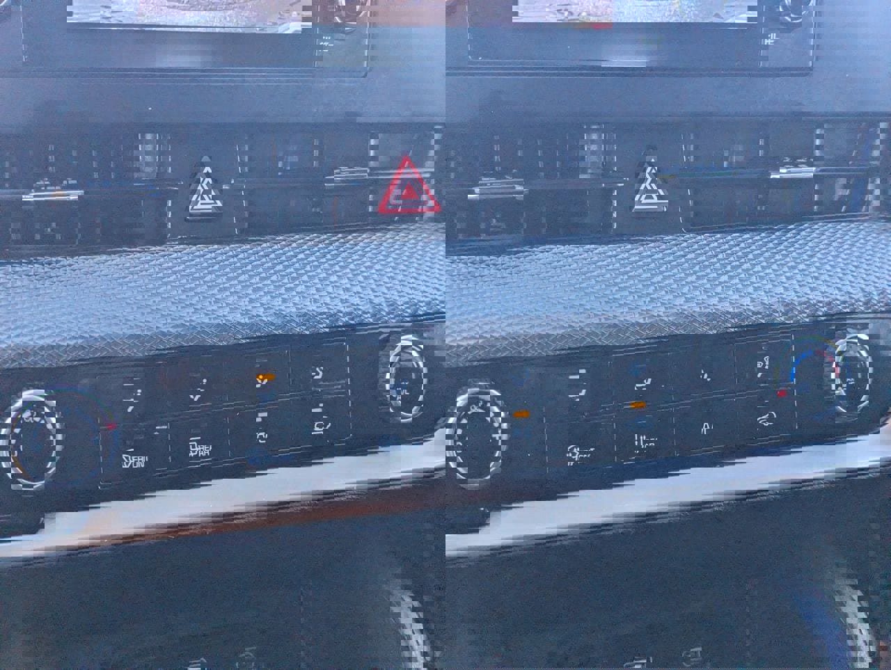 Used 2024 Kia Sportage LX image 23