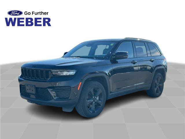 Used 2023 Jeep Grand Cherokee Altitude image 1