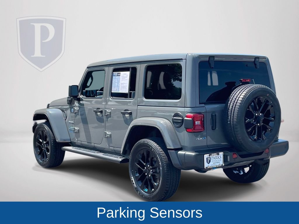 Used 2023 Jeep Wrangler Unlimited Sahara w/ Cold Weather Group AWD/4WD image 6