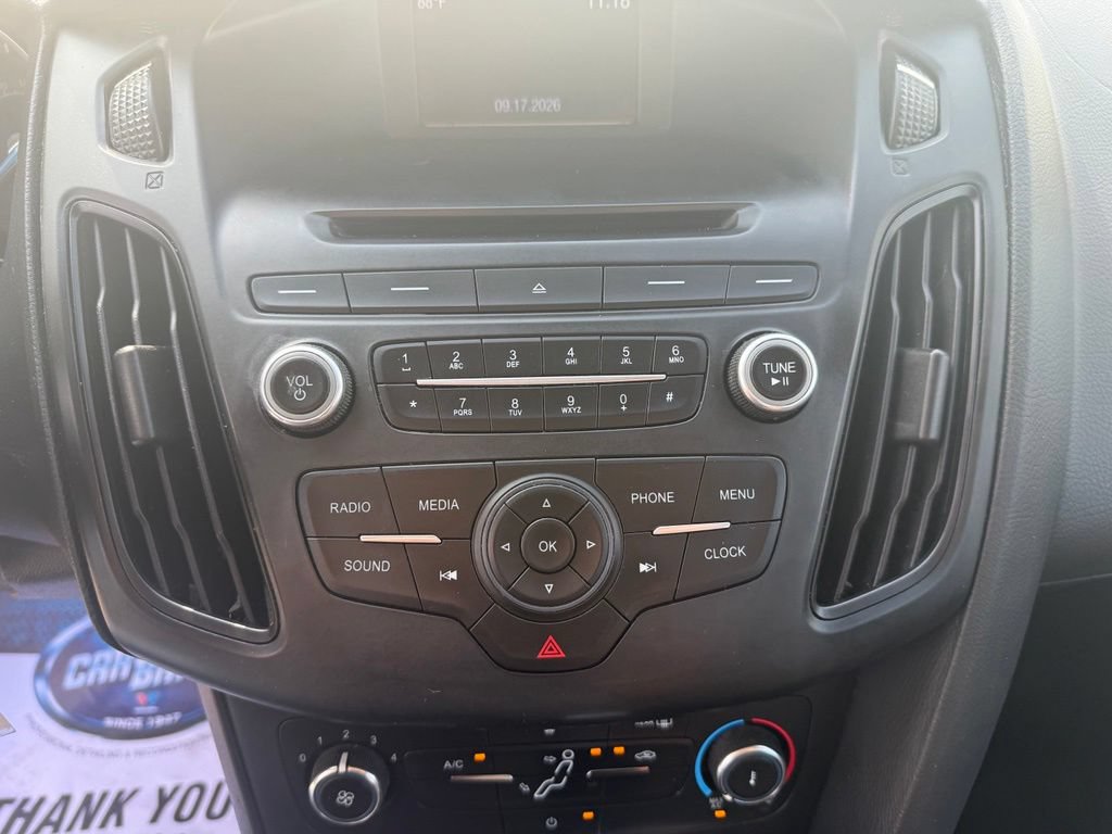 Used 2016 Ford Focus SE FWD image 27