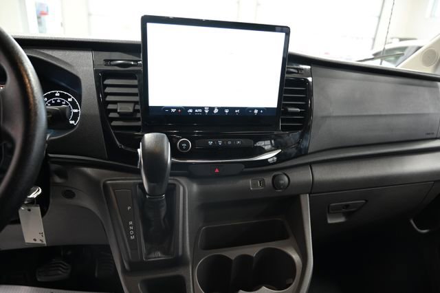 Used 2023 Ford Transit 350 XLT image 17
