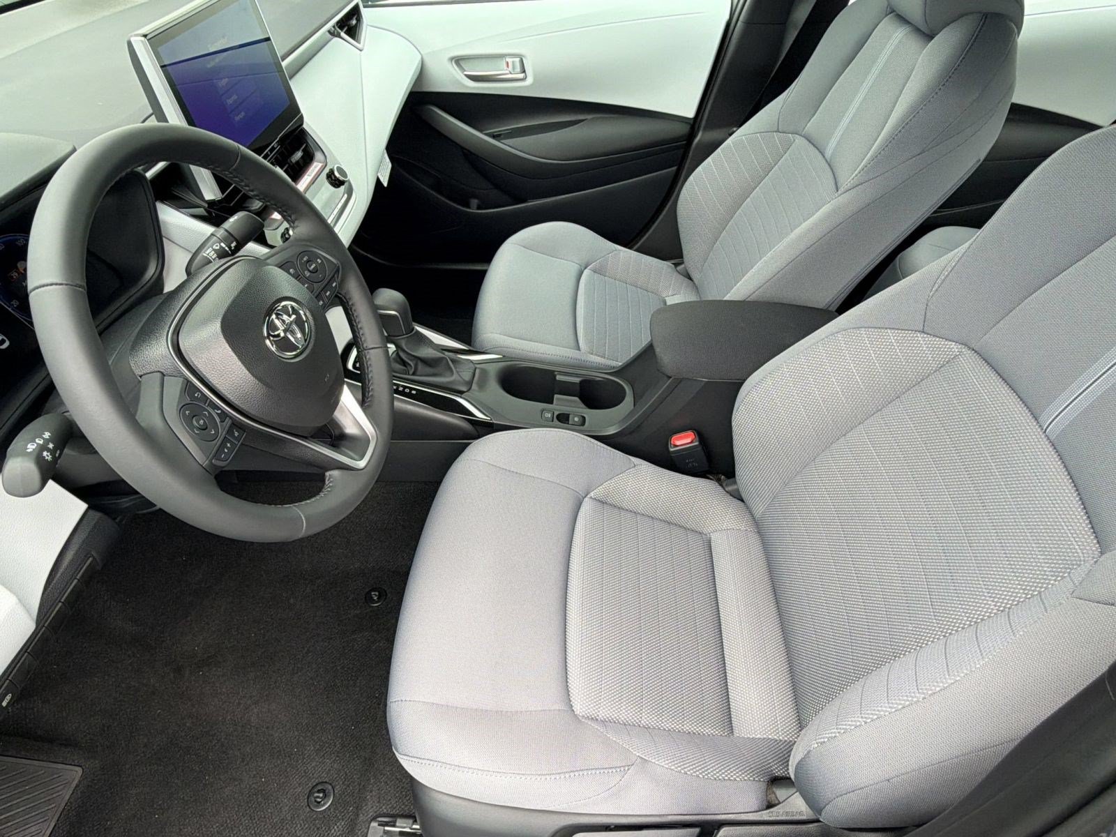 Used 2026 Toyota Corolla SE w/ SE Package FWD image 5