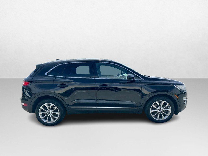 Used 2017 Lincoln MKC Select w/ Select Plus Package AWD/4WD image 4