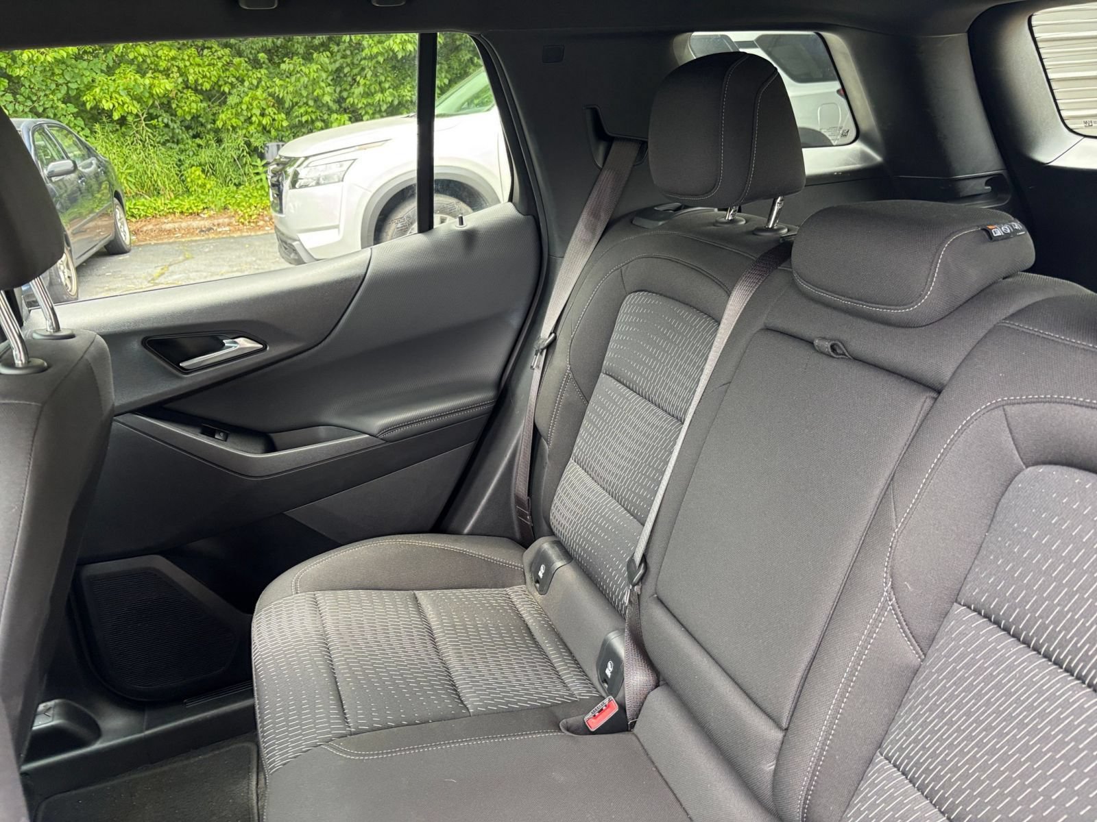 Used 2025 Chevrolet Equinox LT FWD image 34