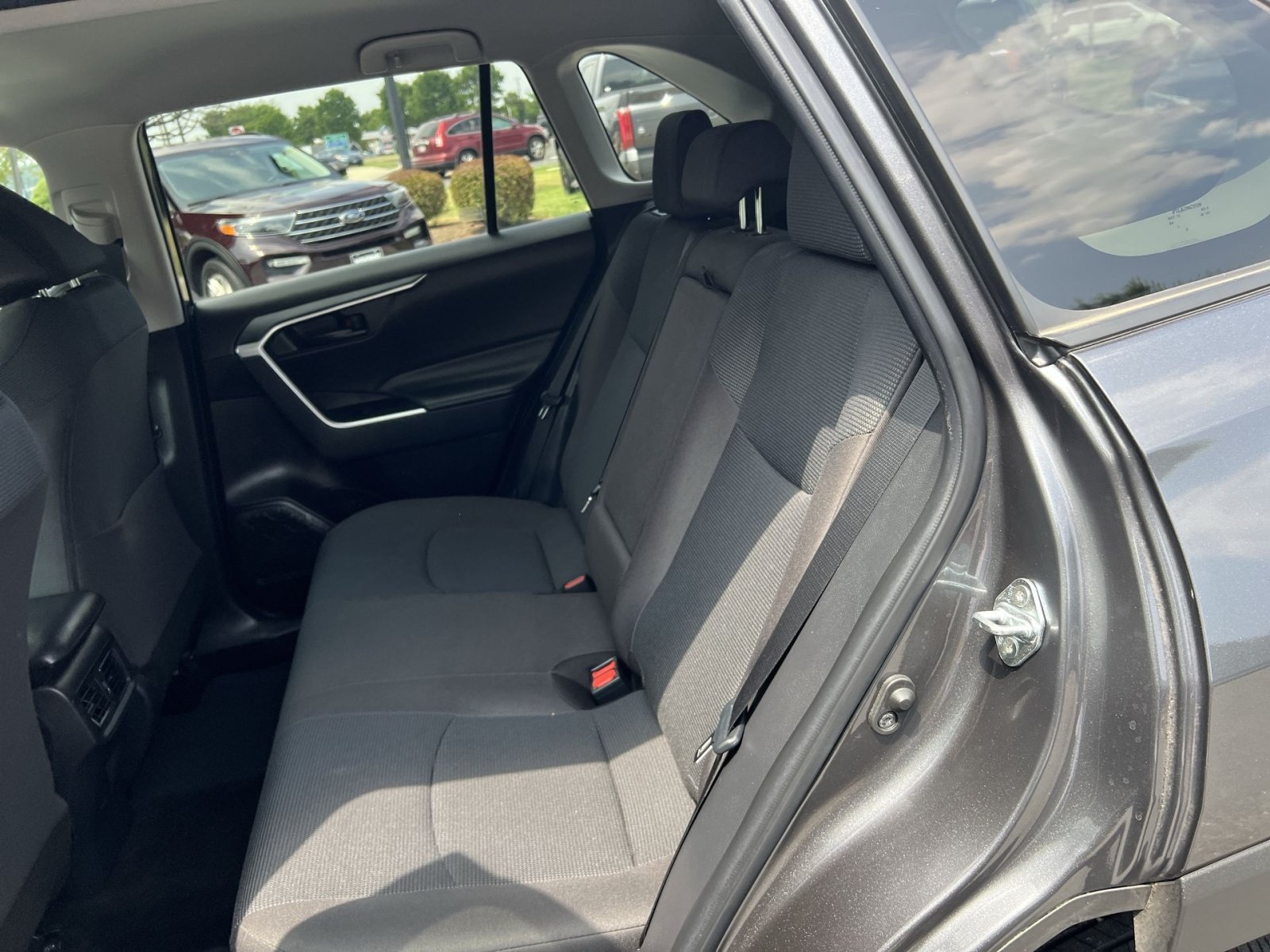 Used 2023 Toyota RAV4 LE FWD image 22