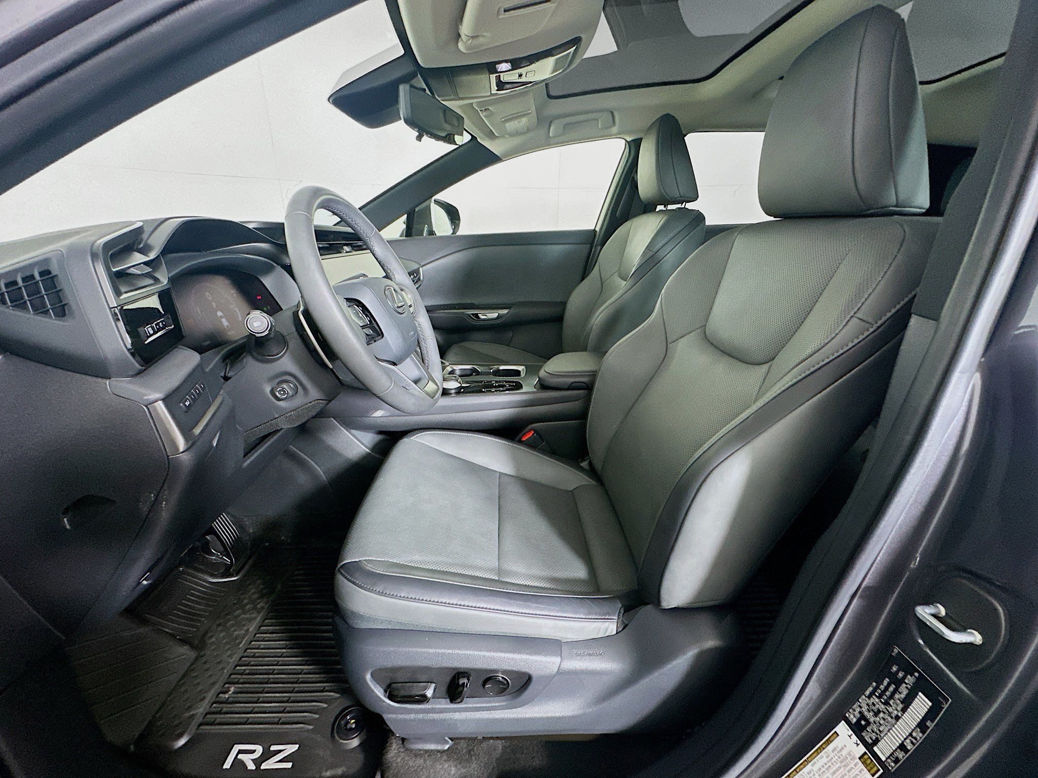 Used 2023 Lexus RZ 450e Premium w/ Technology Package AWD/4WD image 13