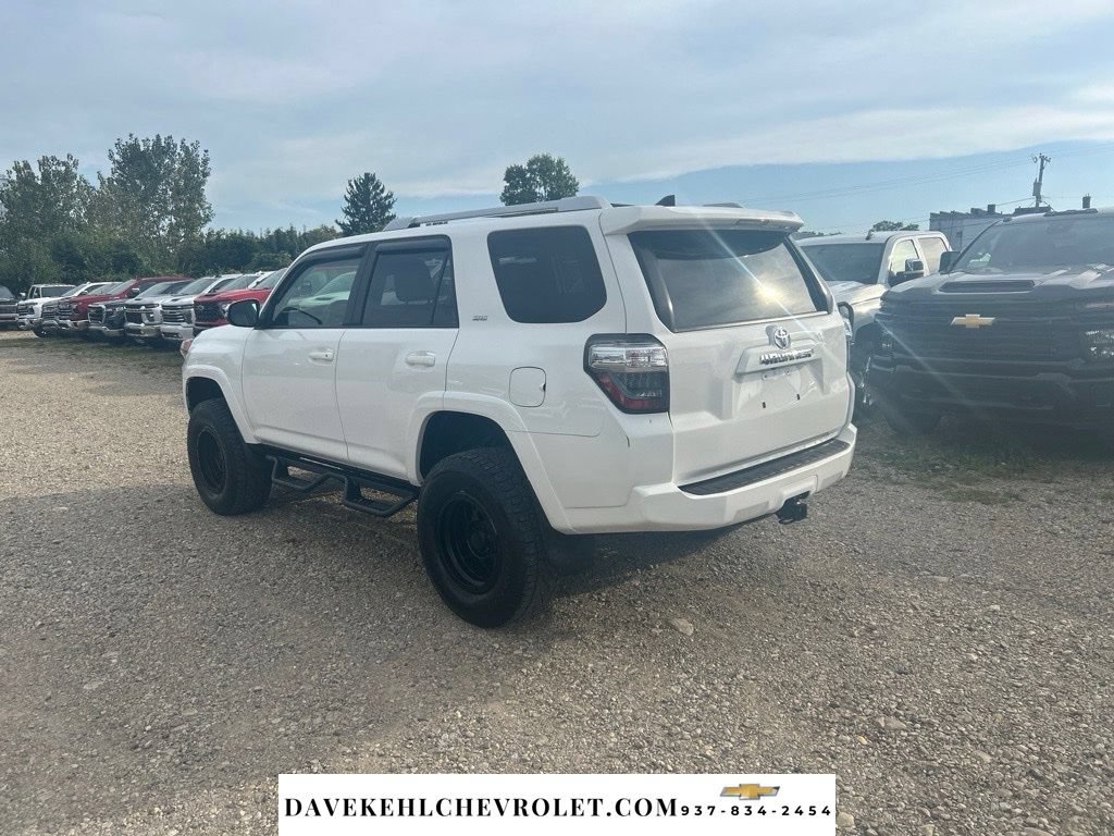 Used 2018 Toyota 4Runner SR5 Premium AWD/4WD image 3