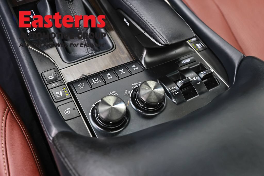 Used 2018 Lexus LX 570 4WD w/ Luxury Package image 20