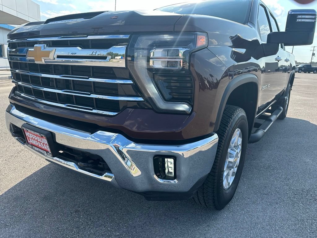 Used 2024 Chevrolet Silverado 2500 LTZ w/ LTZ Convenience Package AWD/4WD image 13