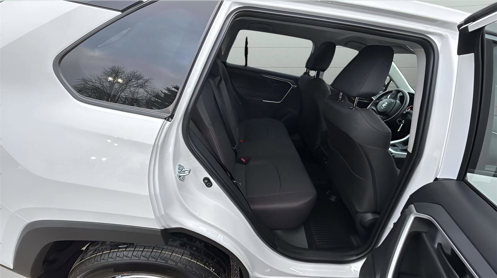 New 2025 Toyota RAV4 LE image 4