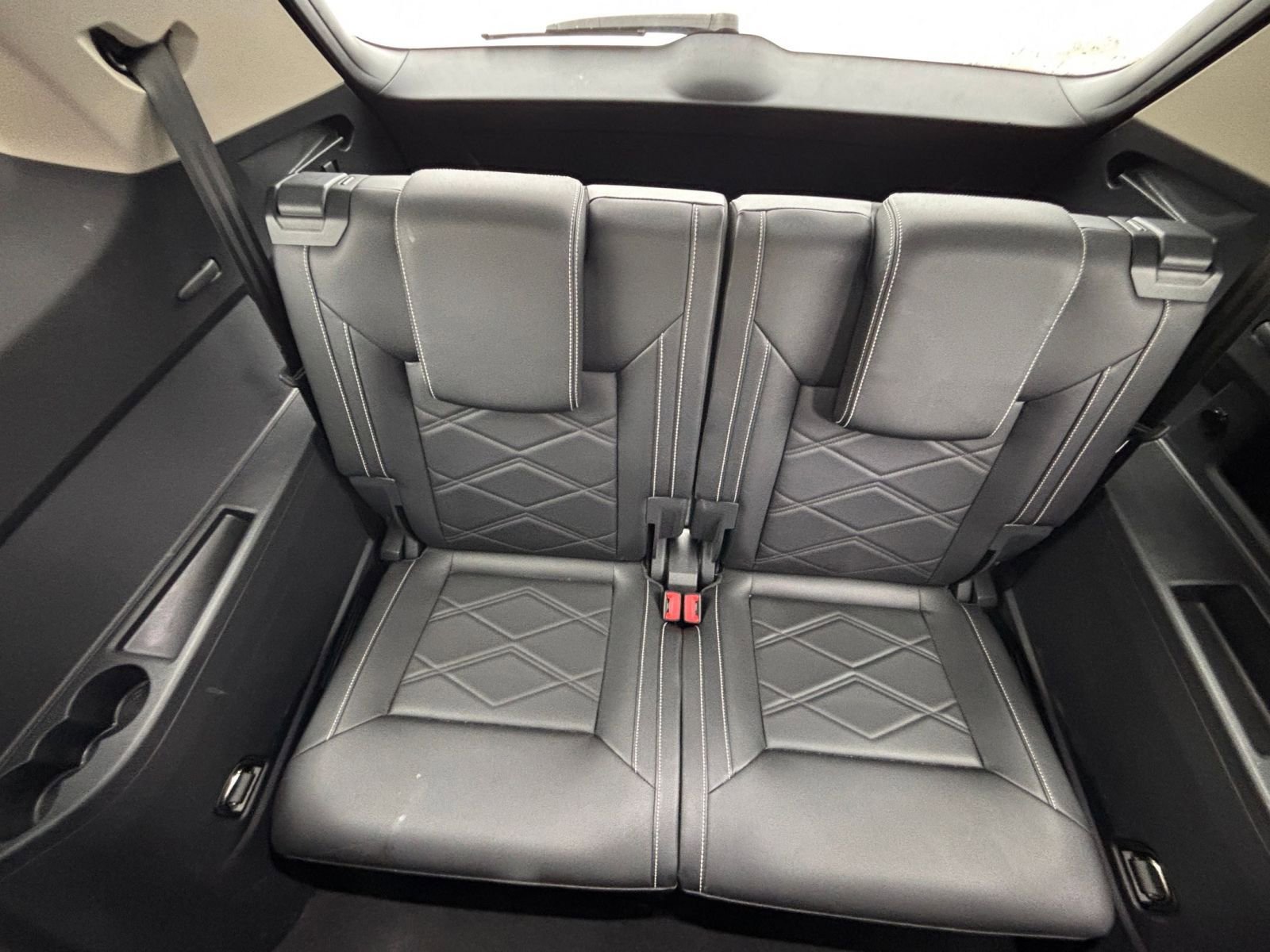 Used 2025 Volkswagen Atlas SE image 29