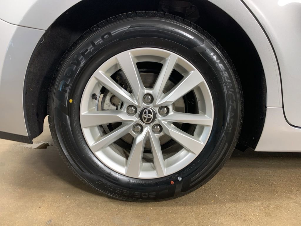 Used 2025 Toyota Camry LE image 39