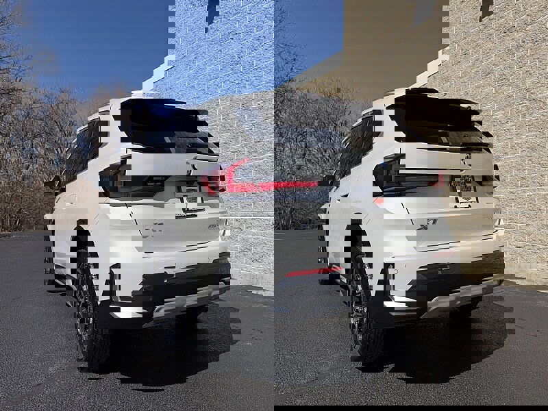 Used 2024 BMW X1 xDrive28i w/ Premium Package image 6