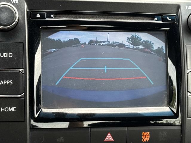 Used 2015 Toyota Camry SE w/ Moonroof Package FWD image 20