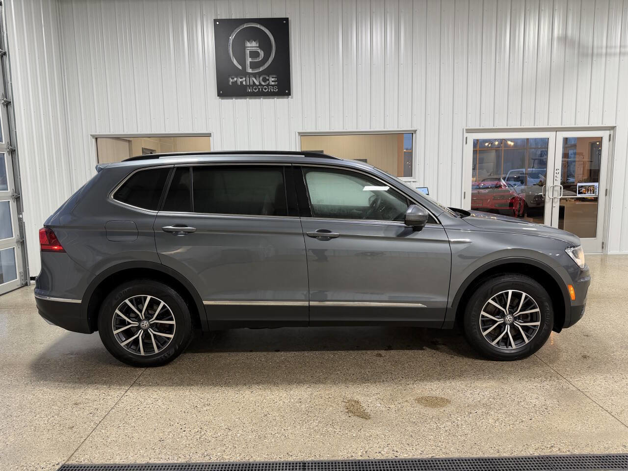 Used 2020 Volkswagen Tiguan S image 8