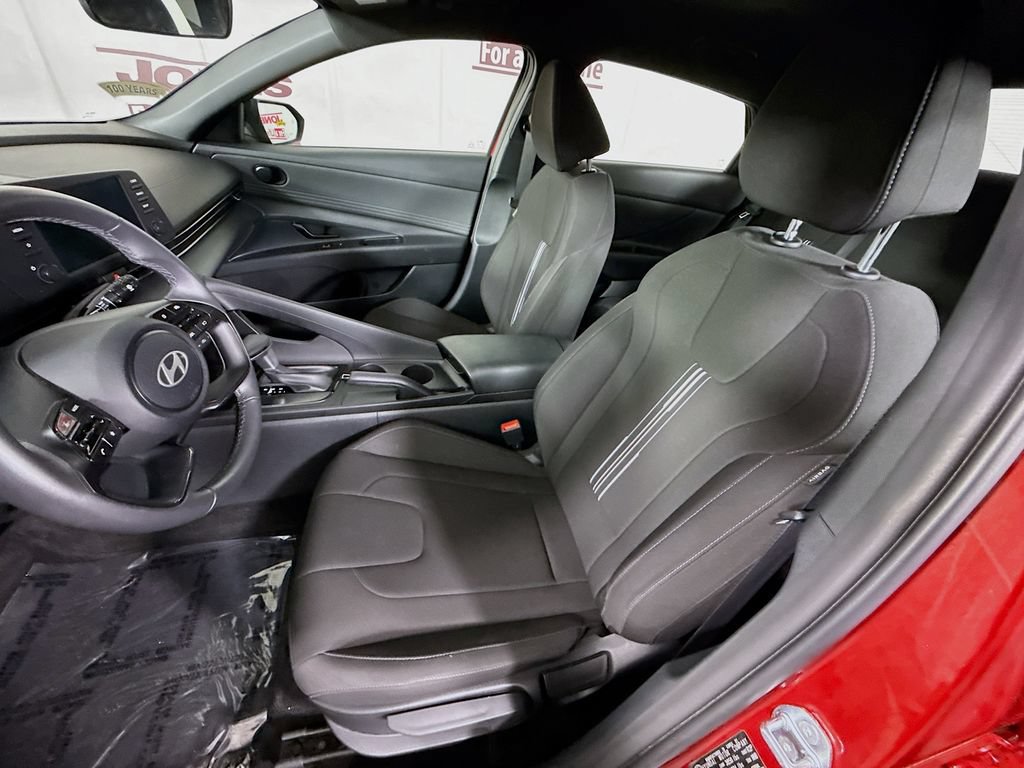 Certified 2025 Hyundai Elantra Sport FWD image 24