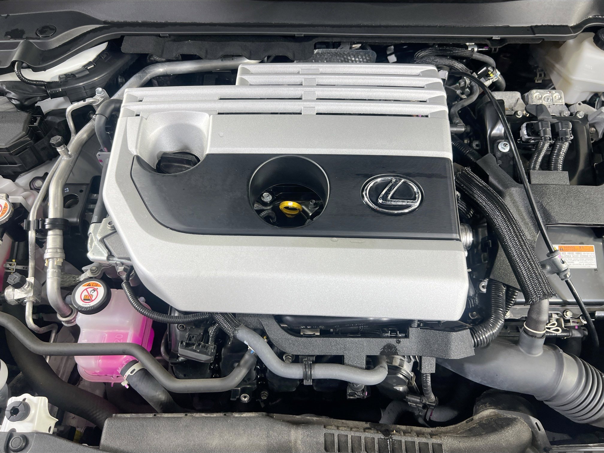 Used 2023 Lexus UX 250h AWD w/ Premium Package image 30