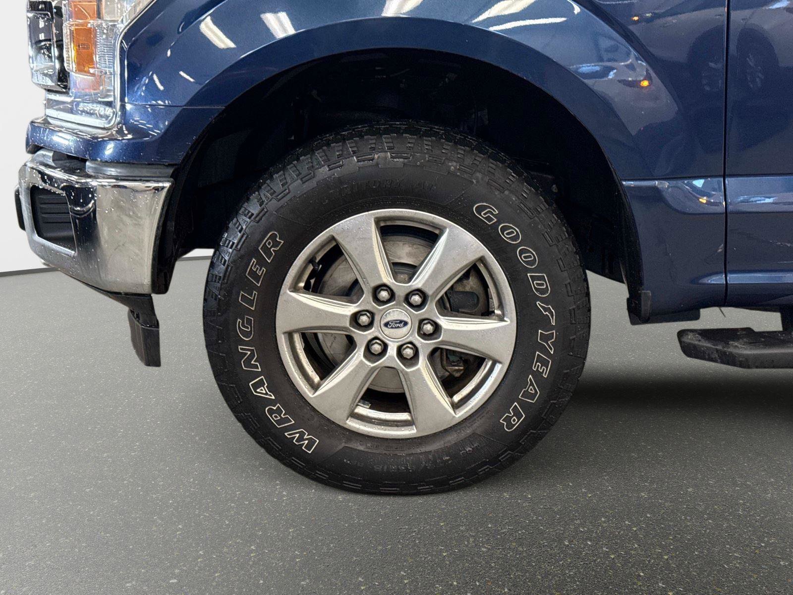 Used 2018 Ford F150 XLT w/ Equipment Group 302A Luxury image 9