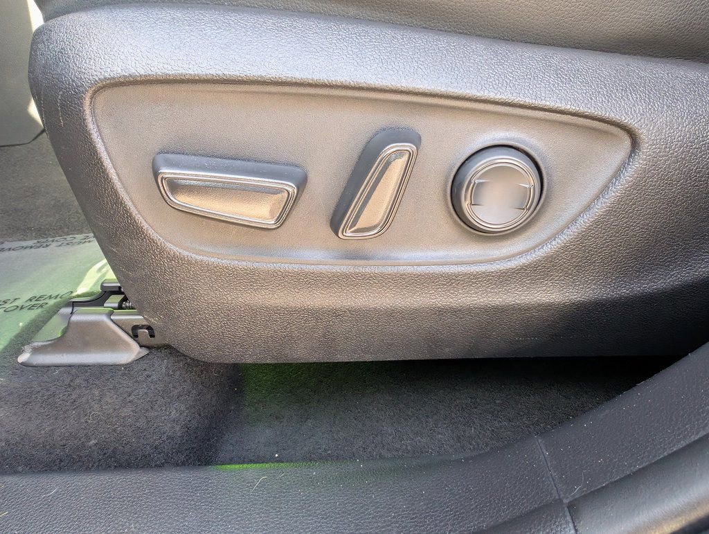 Used 2023 Toyota Highlander XLE image 17