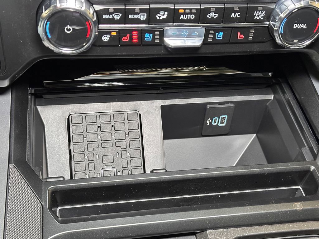 New 2026 Ford F350 Lariat w/ Black Appearance Package image 33