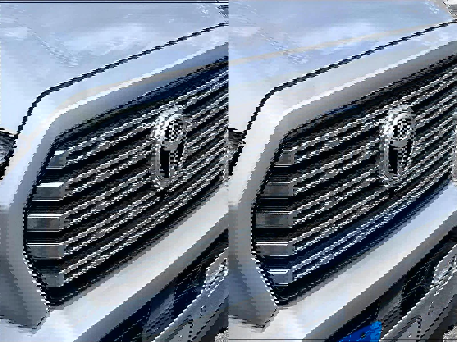 Used 2024 Toyota Tacoma Limited w/ Limited Package (LT) image 33