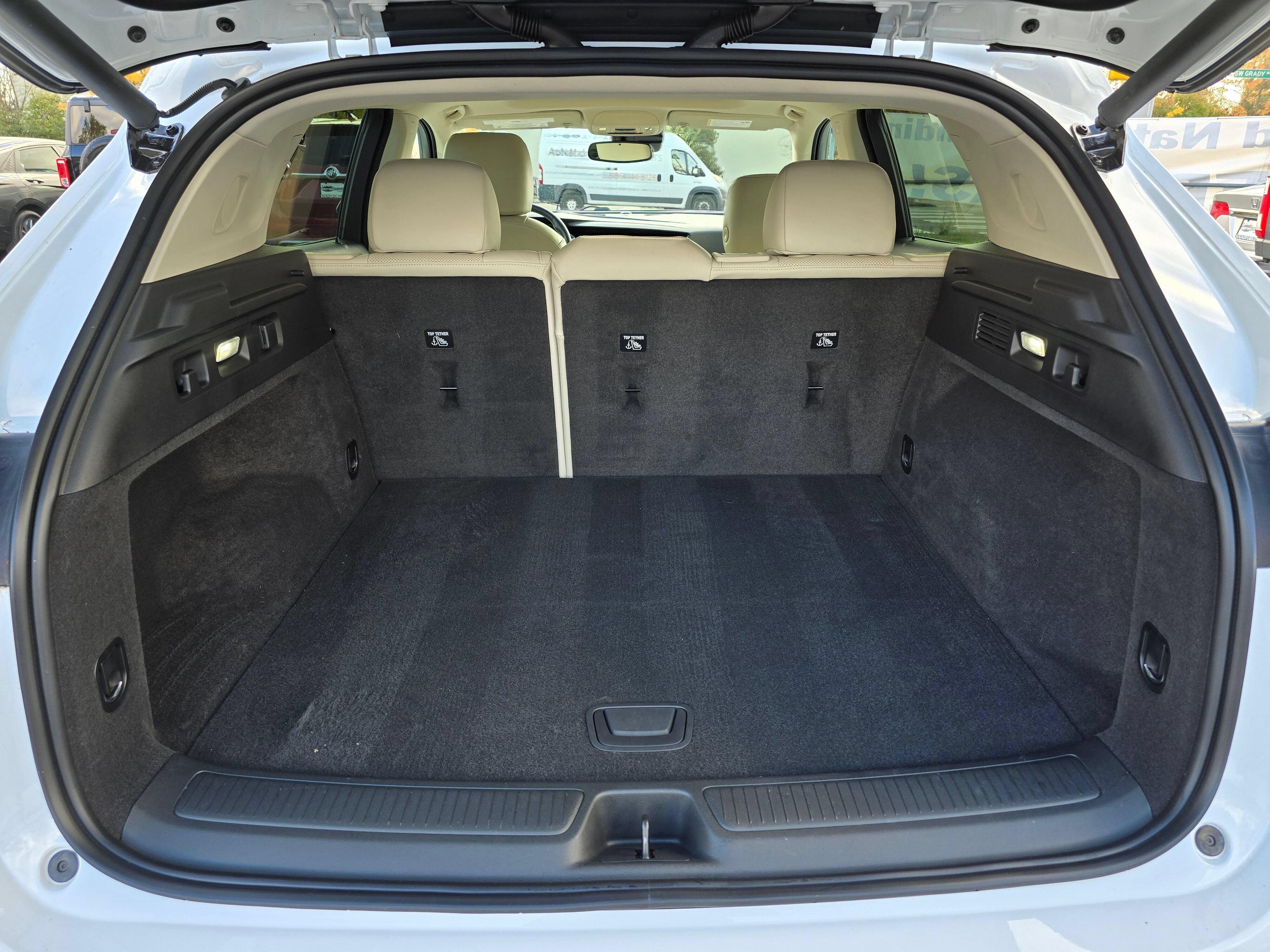 Used 2022 Buick Envision Essence w/ Technology Package I AWD/4WD image 14
