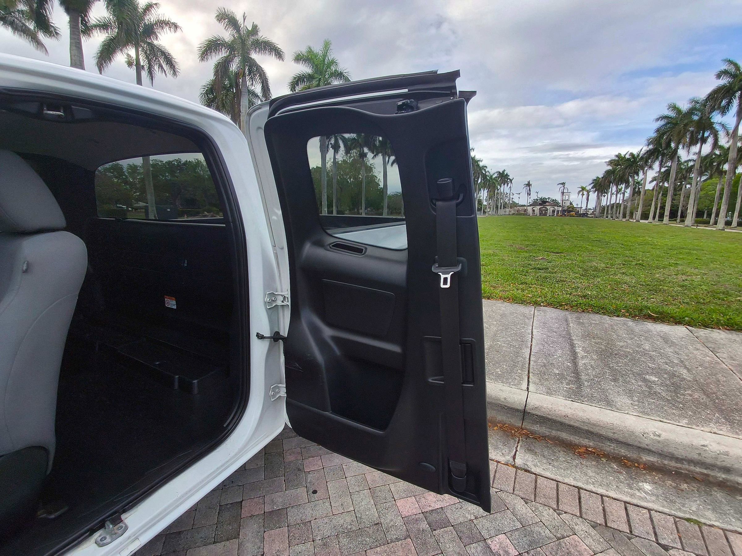 Used 2019 Toyota Tacoma SR RWD image 14